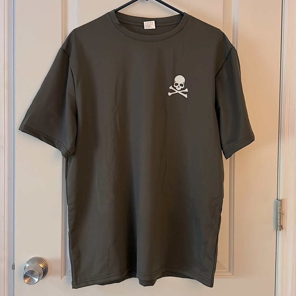Mens XL T-shirt